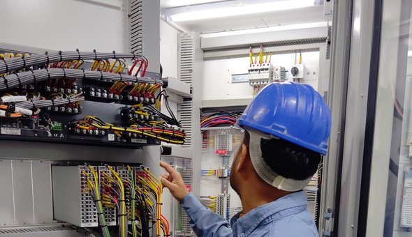 VOLT-X conductor rail system installation by electromechanical contractors